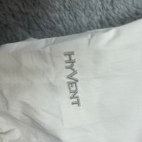 North Face HyVent Jacket Womens Small White Hooded Waterproof Windbreaker SPOTS - Picture 8 of 16